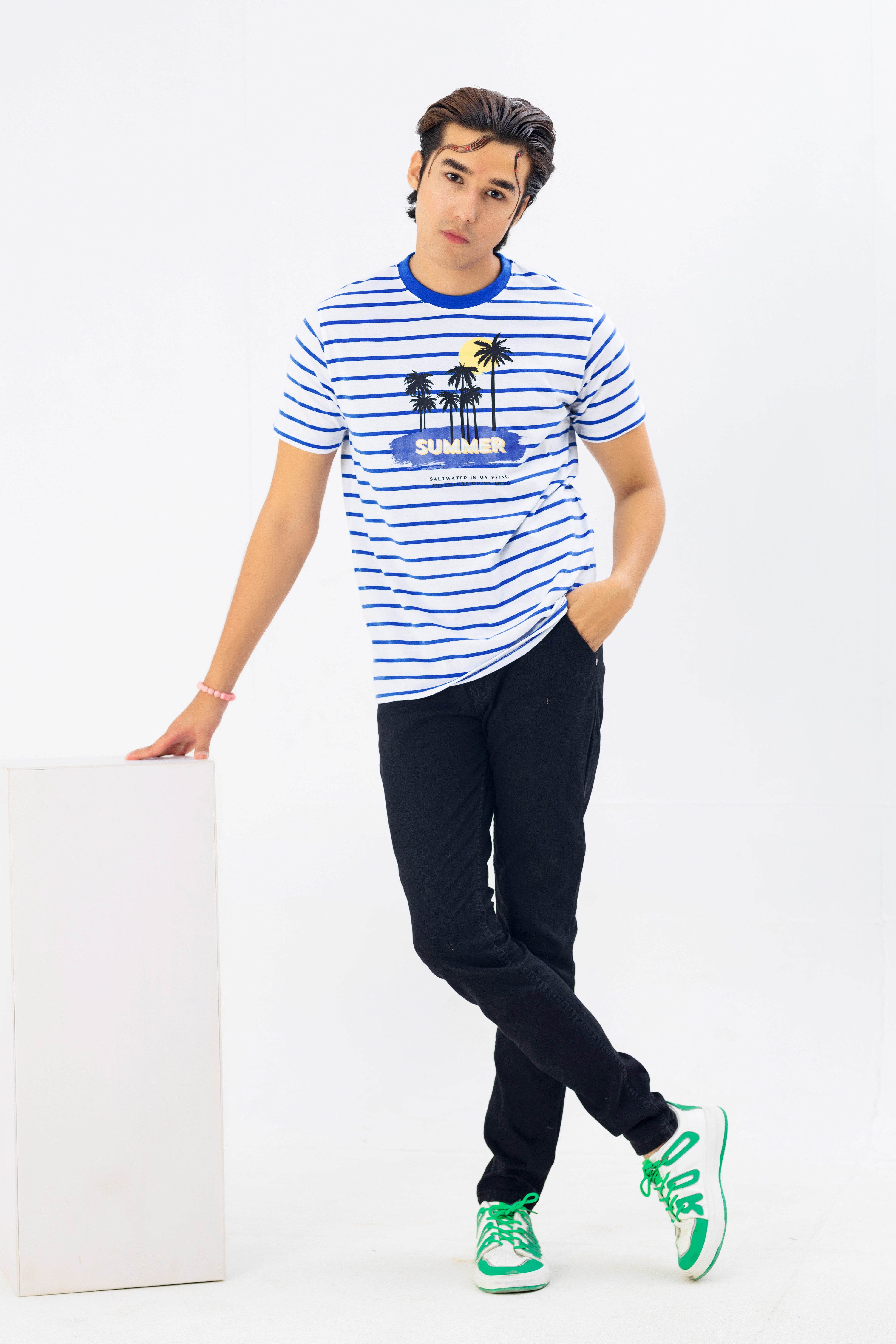 Men Stripted T-shirt with Beach Print